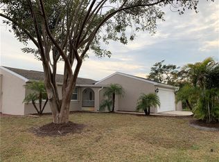 5236 Confederate Dr, Naples, FL 34113