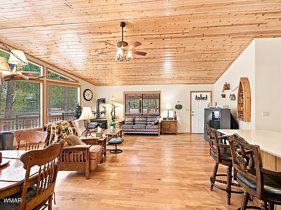 4th image of 6364 Mark Twain Dr
