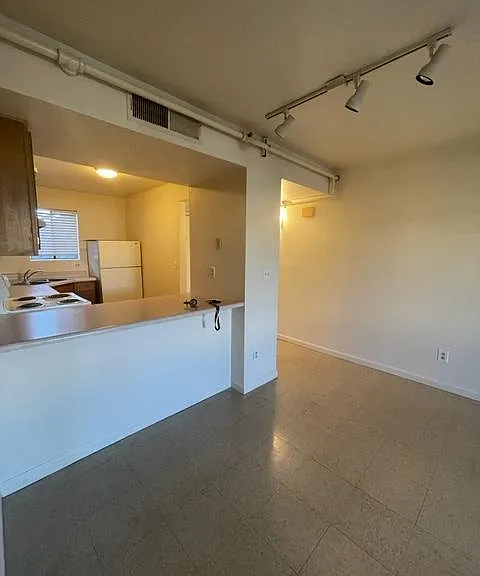 1701 N Park Ave #2 — Photo 5