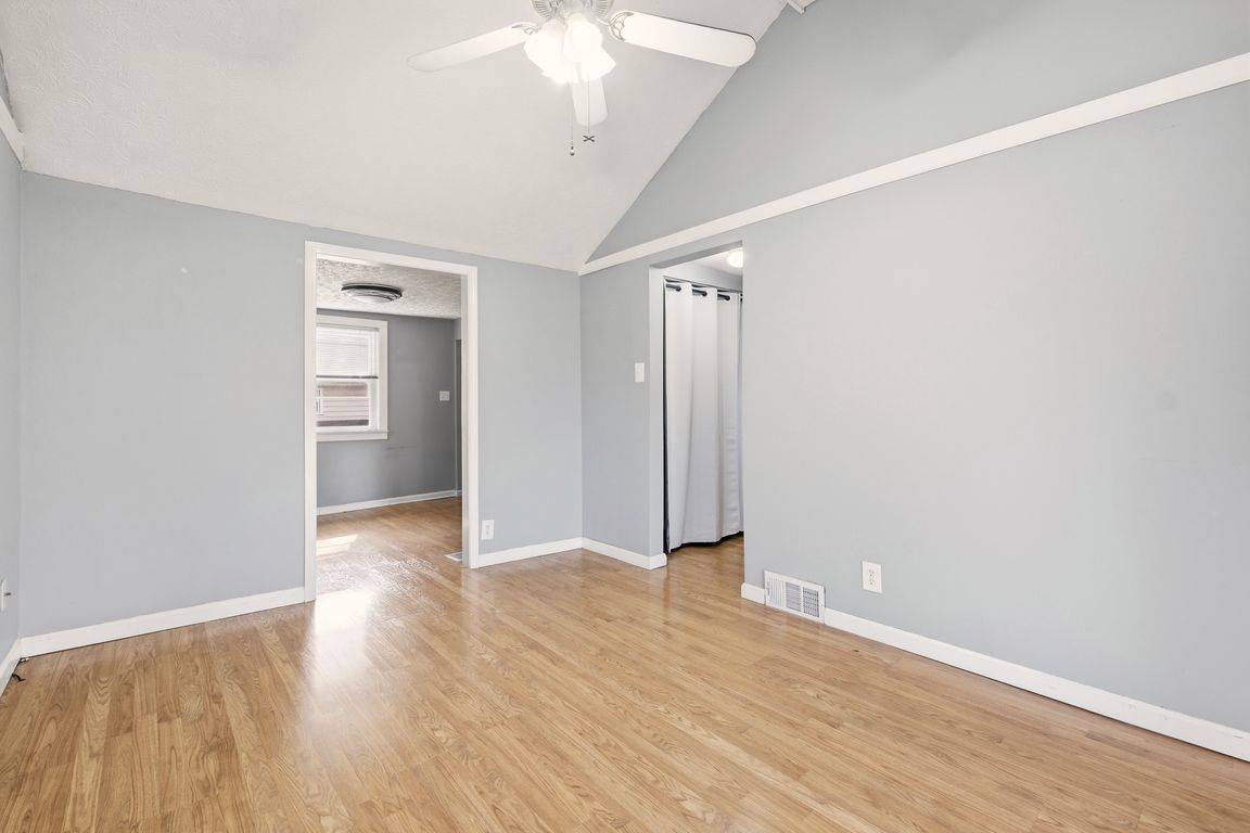 next background image