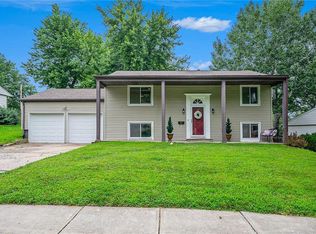 7812 NE 55th St, Kansas City, MO 64119