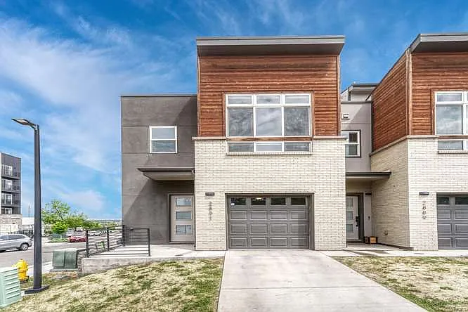 2891 W Parkside Pl — Photo 1