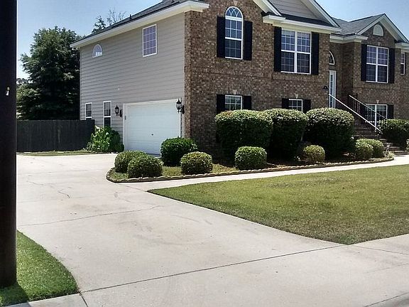 2nd image of 4 Sweetwater Ct