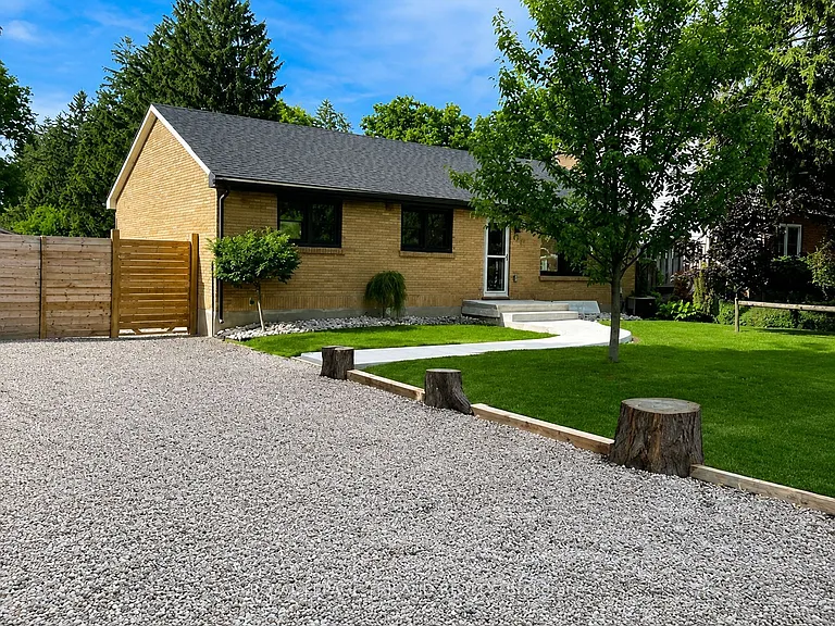 1313 Springbank Ave — Photo 2
