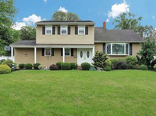 57 White Pl, Clark, NJ 07066