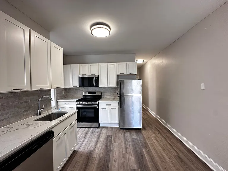 39 Broadway #32E — Photo 2