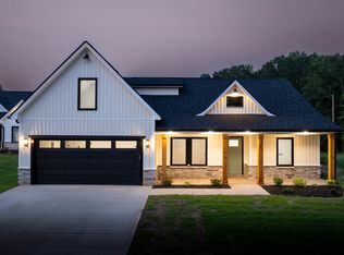 2002 Meadow Glen Ct, Chesnee, SC 29323