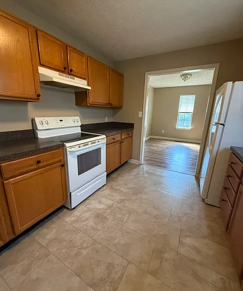 204 Christa Ln — Photo 15