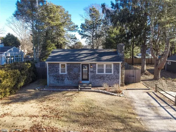 46 Willow Rd, Charlestown, RI 02813