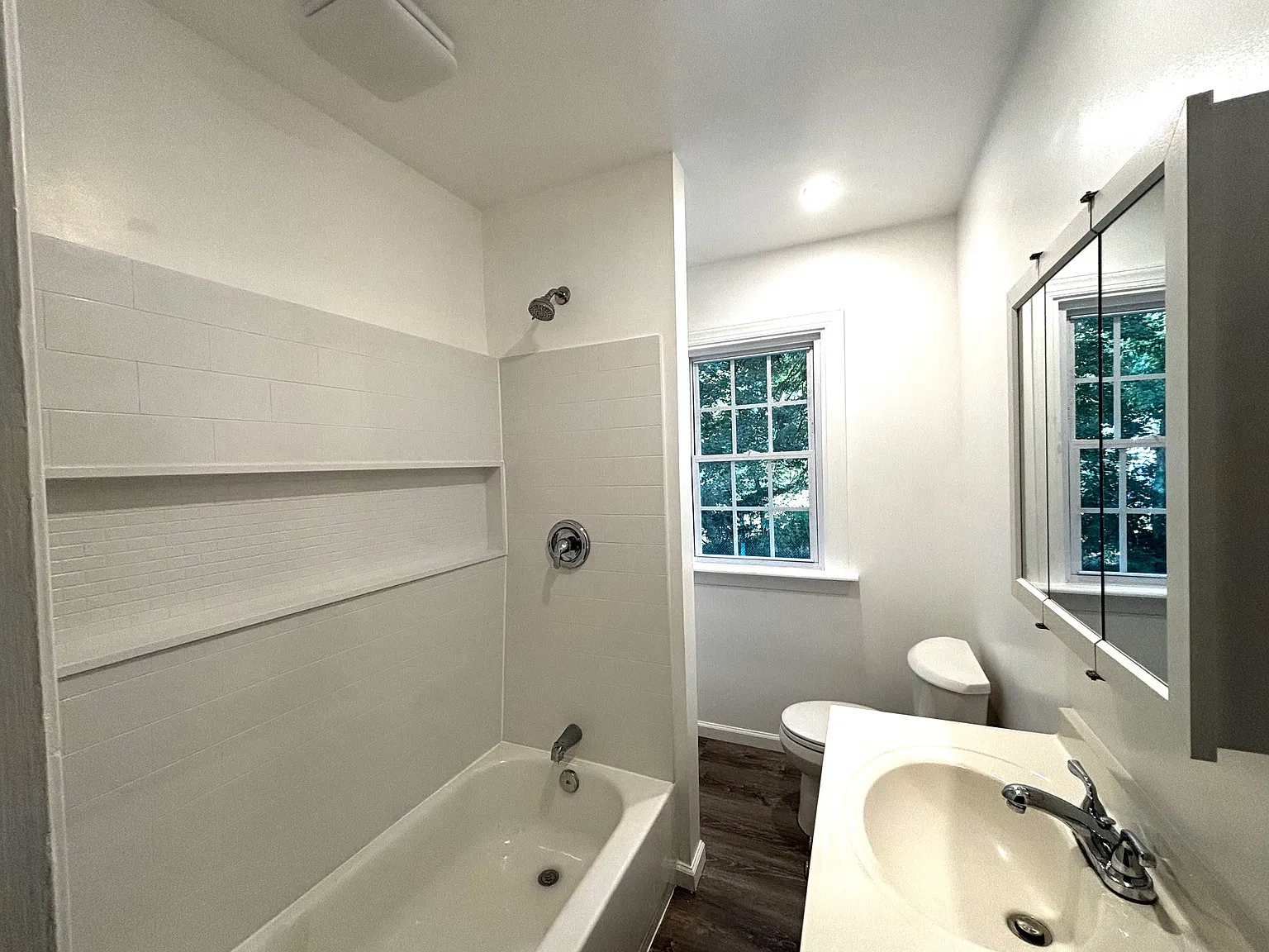 3960 Mount Royal Blvd — Photo 2