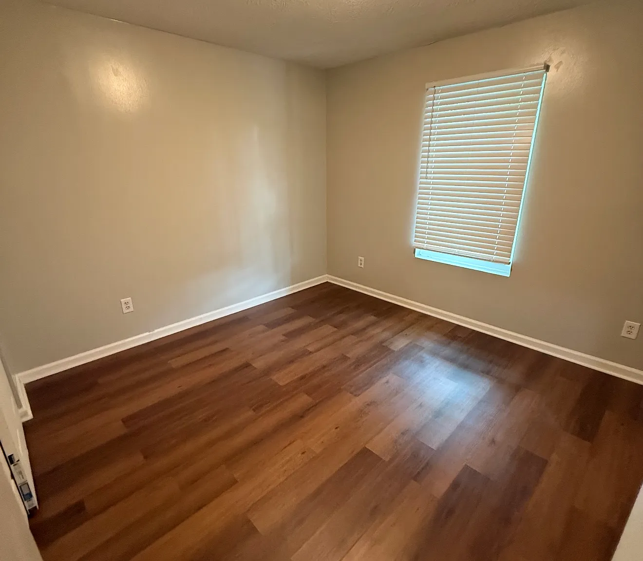 2 bed, $995 — Photo 3
