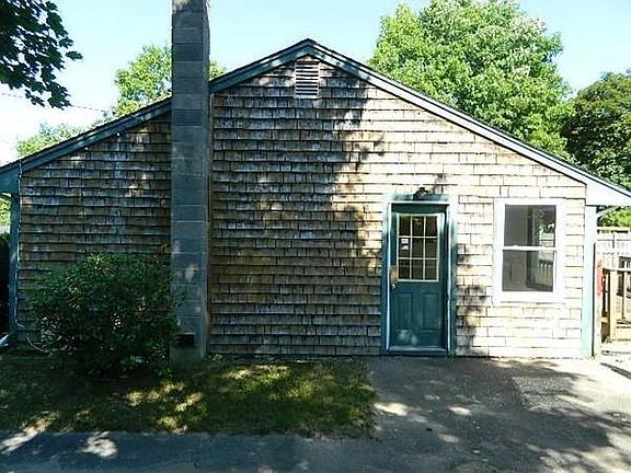 3rd image of 5 Carmen Park Dr