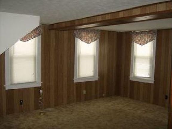 3rd image of 112 W Main St