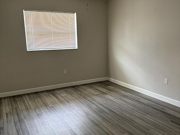 5th image of 754 Johnson Ave #756