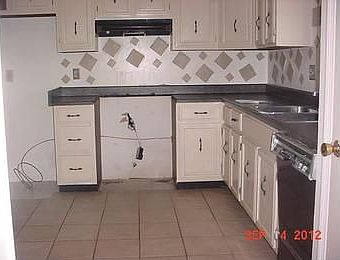 2nd image of 5148 Seville Dr