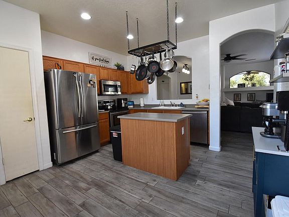 4th image of 8322 W Papago St