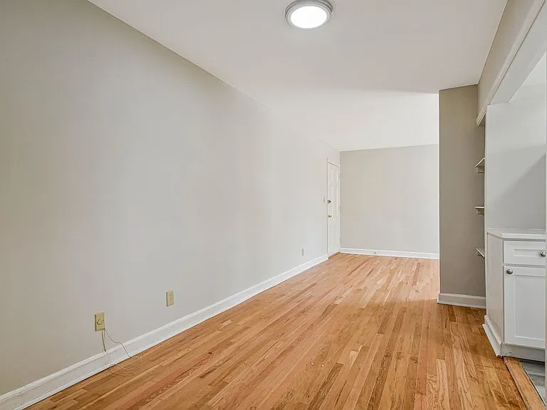 5700 Washington Blvd — Photo 21