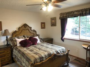 952 NW 23rd Ave #A, Camas, WA 98607
