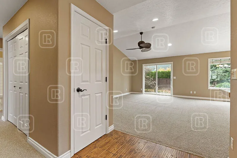 3 bed, 2.0 bath, 1456 sqft, $2,595 — Photo 4