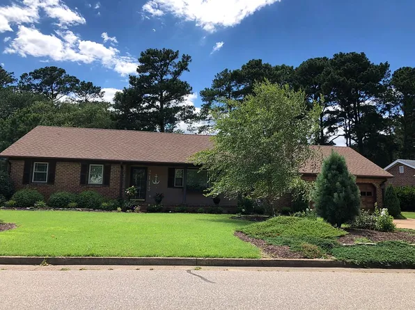 2113 W Admiral Dr, Virginia Beach, VA 23451