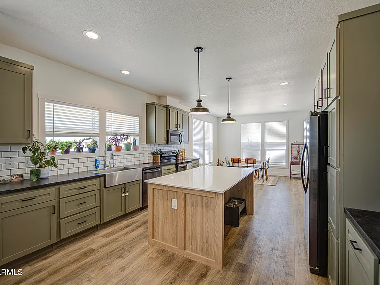 4057 N Solar St — Photo 14