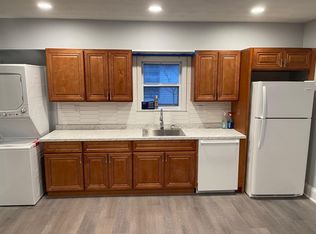 24 Wolcott St FLOOR 2, Hyde Park, MA 02136