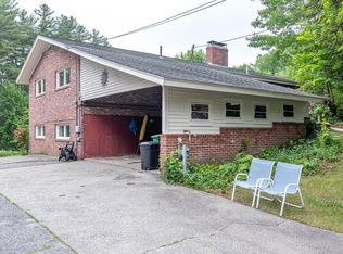 28 New Searles Rd, Nashua, NH 03062