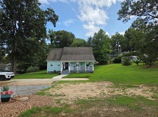 108 Lakeshore Dr, Greenwood, SC 29649