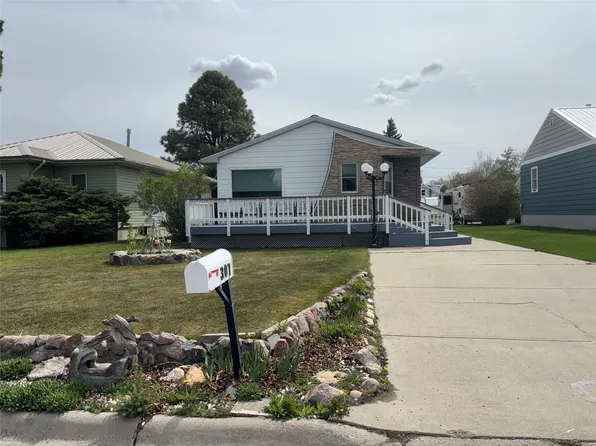 307 S Iowa St, Conrad, MT 59425