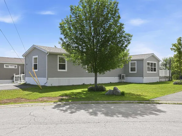 27 Annie May Ct, West Hants, NS B0N 2T0