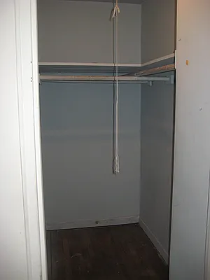 Sold by Kings & Queens | media 23