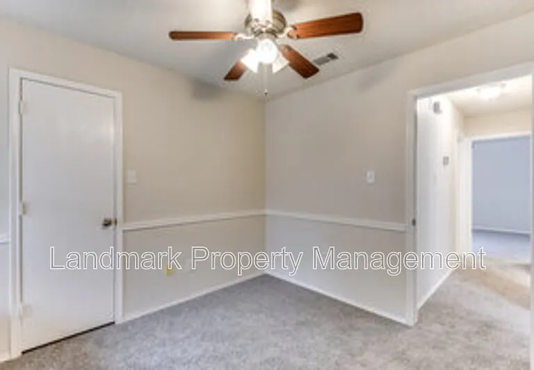 625 Hollyberry Dr — Photo 15