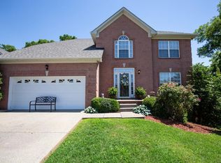 100 Hazelwood Ct, Hendersonville, TN 37075