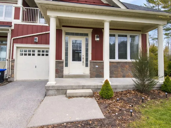 11 Savannah Cres, Wasaga Beach, ON L9Z 0E7