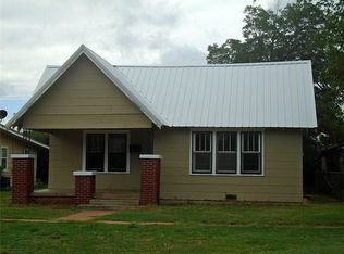 805 N Julian St, Altus, OK 73521