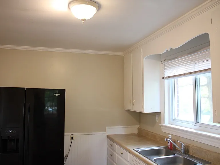 692 Brookdale Dr — Photo 8