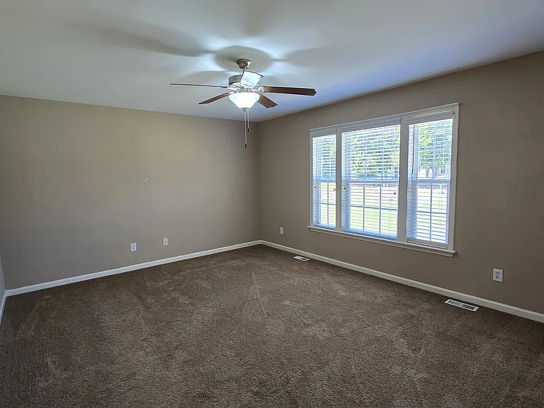 100 Jesse Dr — Photo 10