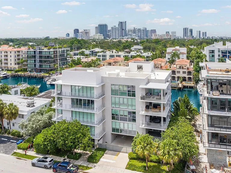 133 Isle Of Venice Dr #4B — Photo 47