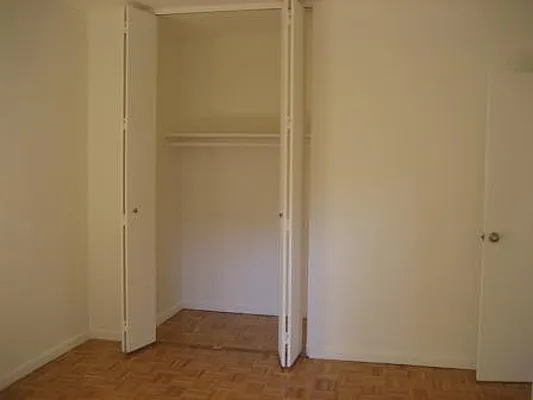 Rented by Realty Operations Group | media 8