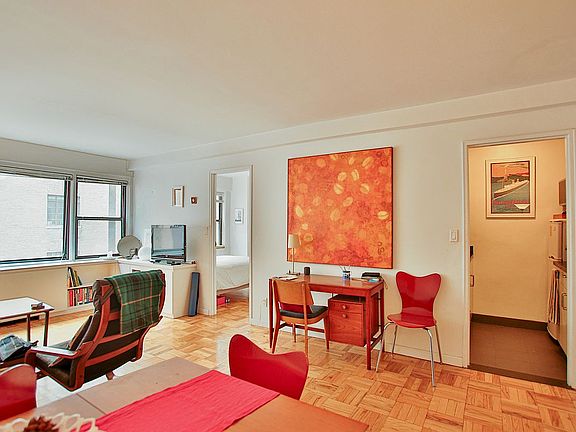 2nd image of 55 E 9th St APT 7N