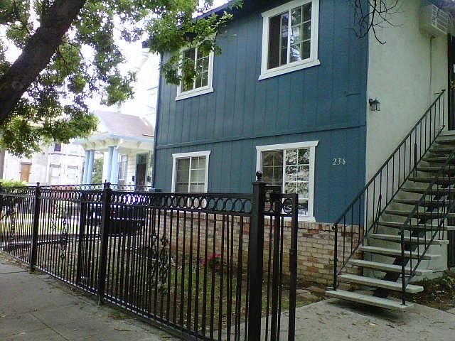 1st image of 236 W Acacia St