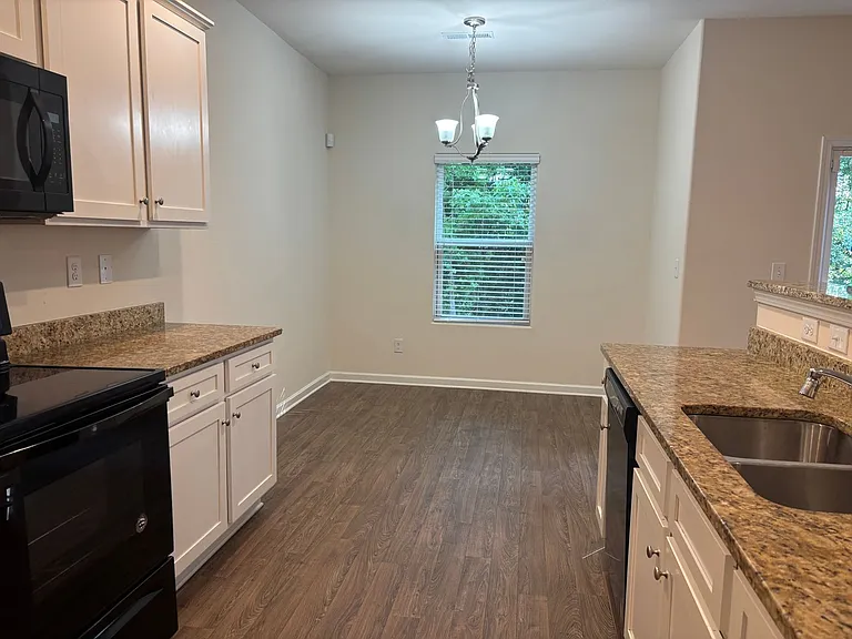 7617 Malden Park Dr — Photo 10