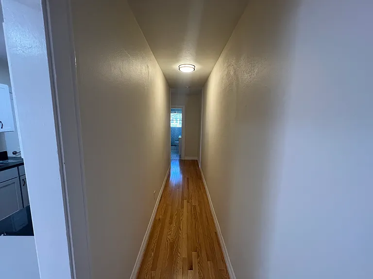 5117 Mission Ave — Photo 9