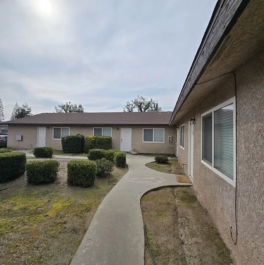 2 bed, 950 sqft, $1,500 — Photo 2