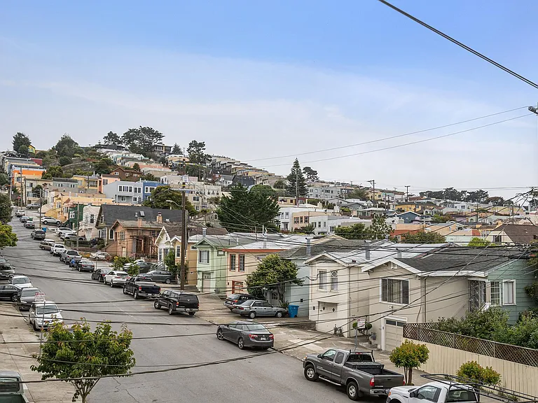 196 Jules Ave — Photo 18