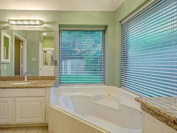 2nd image of 4526 Plantation Colony Dr