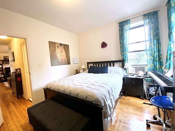 3rd image of 580 Amsterdam Ave APT 4D