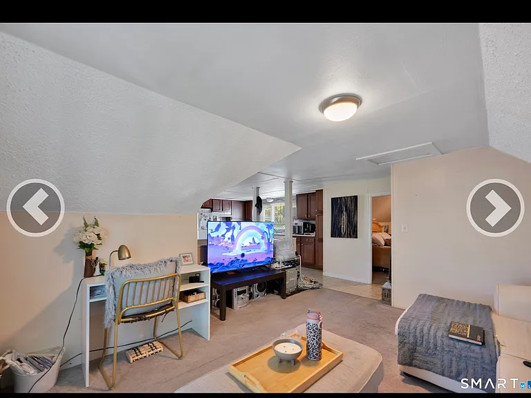 14 White Oak Ave #C — Photo 2