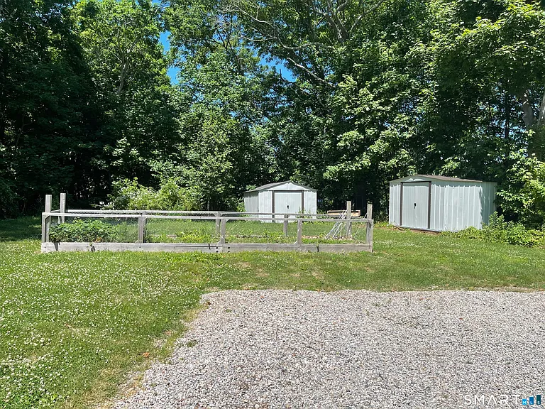 8 Wells Ave — Photo 9