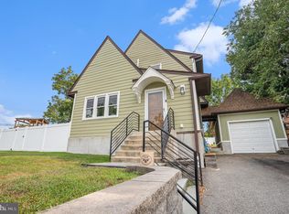 7238 Hollywood Rd, Fort Washington, PA 19034